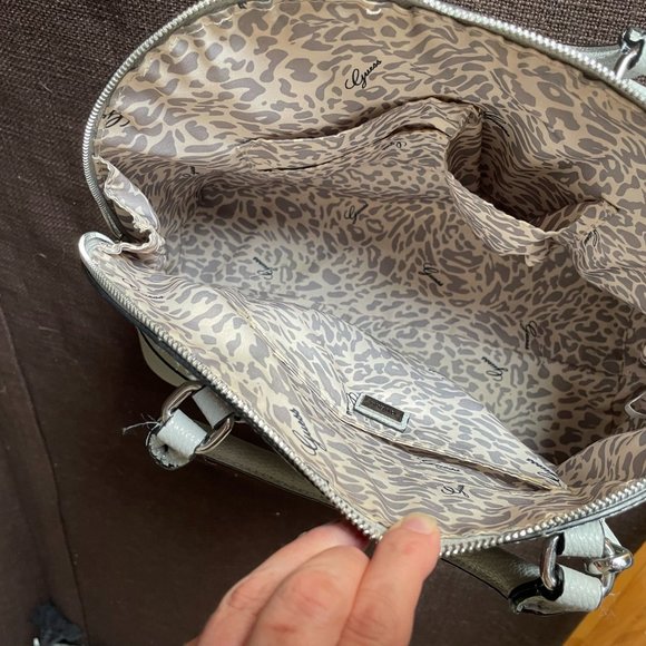 Guess, Silver Gray Handbag - Picture 6 of 9